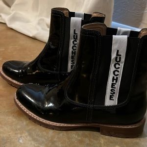 Lucchese size 7 patent boots